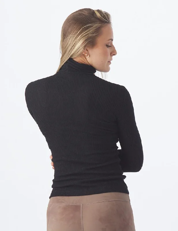 Comfort Turtleneck: Black